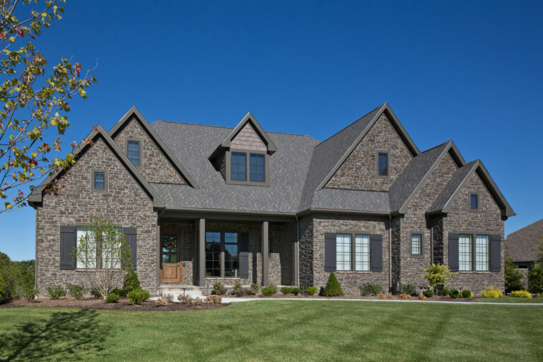 Manufactured Stone Veneer VS Siding: How Do They Compare? 