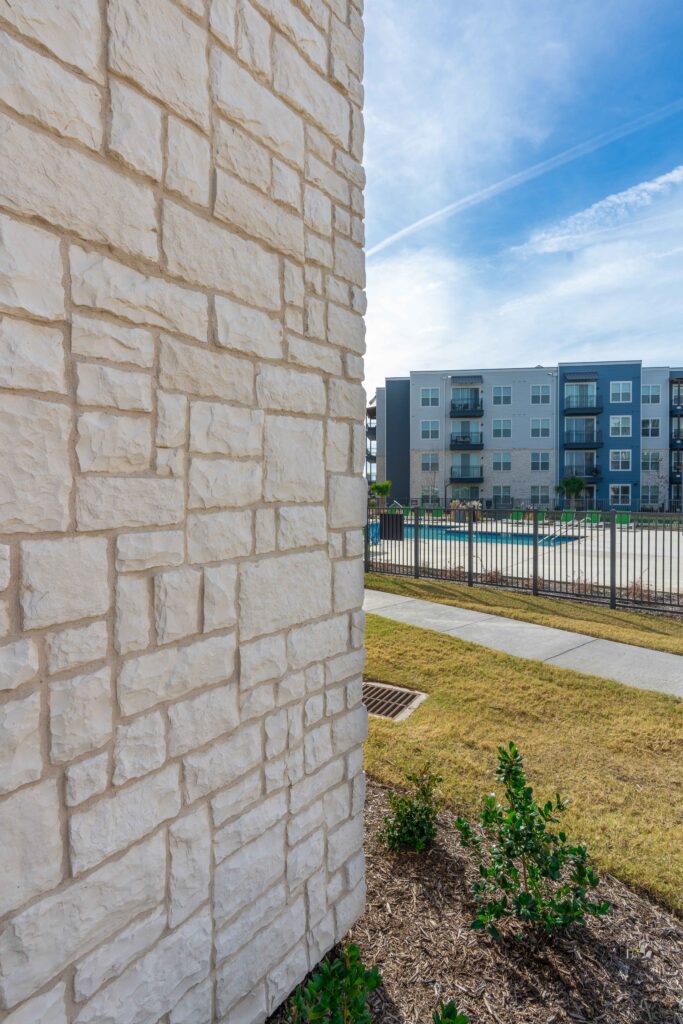 Toro Stone - Cobblestone, Natural